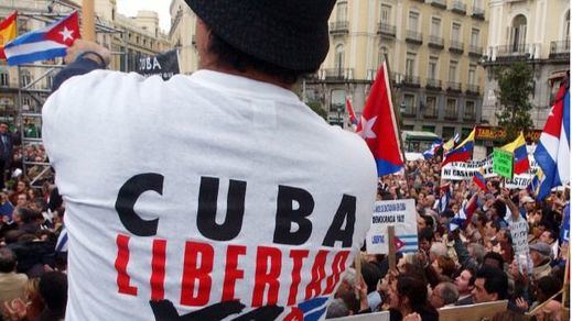 La oposición cubana en España y los exiliados de Miami celebran la muerte 
