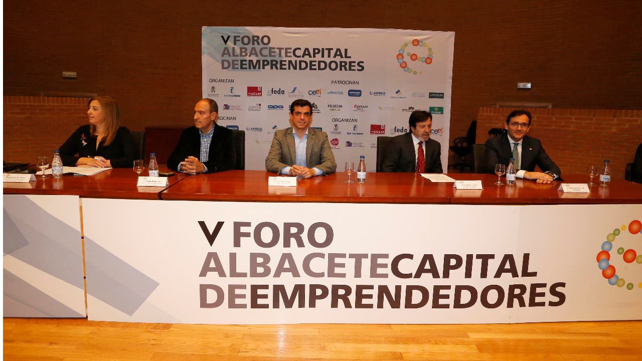 Globalcaja volvió a mostrar su apoyo al mundo de la empresa en provincia y región en el 'Foro Albacete capital de emprendedores'