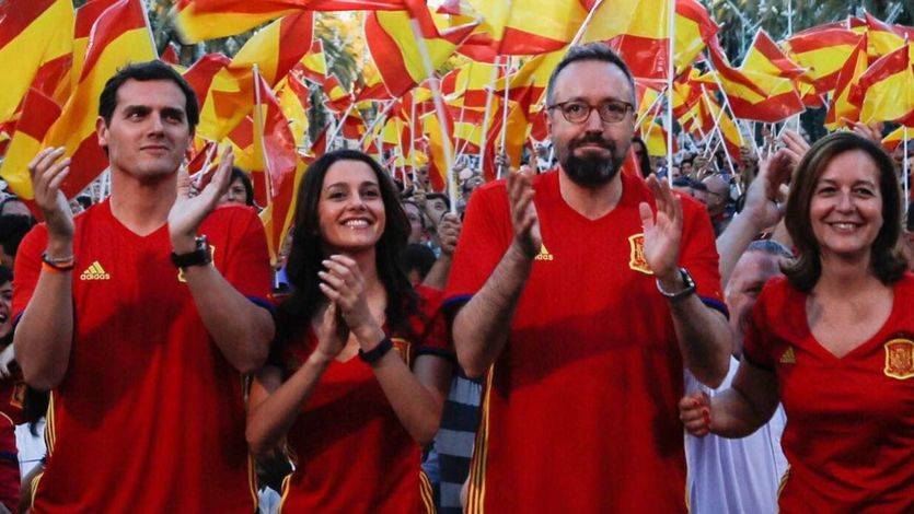 Ciudadanos quiere 'centralizar' su imagen en el próximo congreso: bilingüismo en Cataluña, reformismo en España...