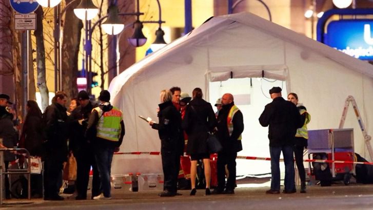 La Policía todavía no habla de "ataque terrorista" tras el atropello de Berlín que deja ya 12 muertos