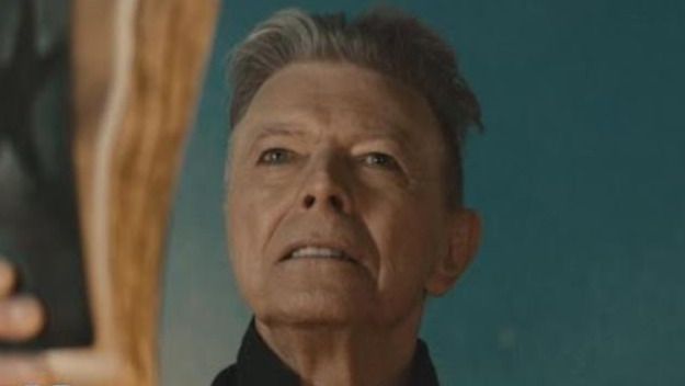 David Bowie 'revive' un año después de su muerte con el estreno de un documental inédito