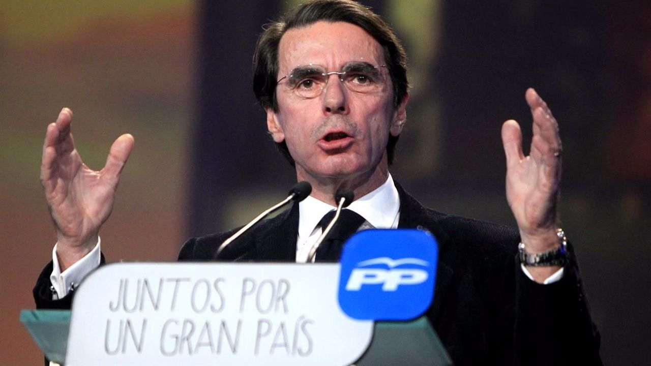 Culmina el divorcio Aznar-Rajoy