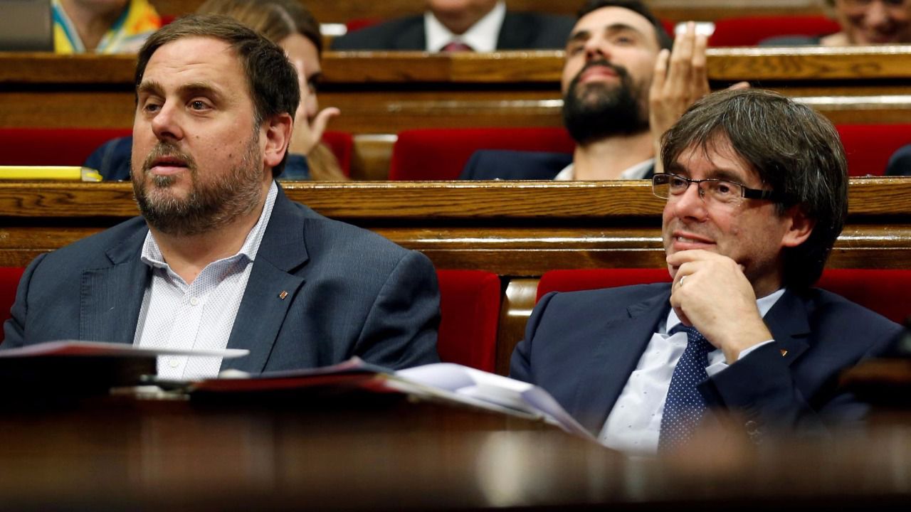 Junqueras no se asusta por el anunciado adiós de Puigdemont, que dice "respetar"