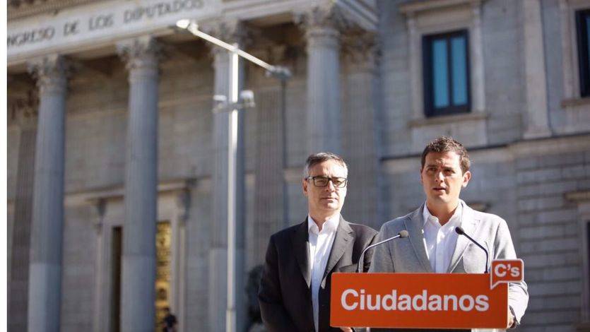 Rivera corrige a su vicesecretario y asegura que la limitación de mandatos compromete a Rajoy