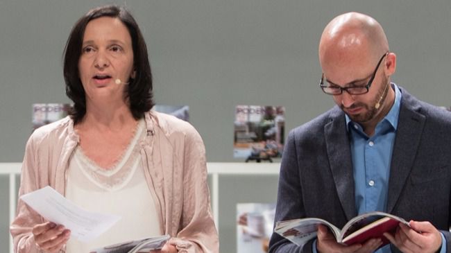 Carolina Bescansa y Nacho Álvarez en la presentación del programa de Podemos para el 26J