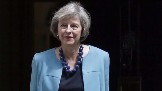 El Tribunal Supremo británico irrumpe en el Brexit y para los pies a May