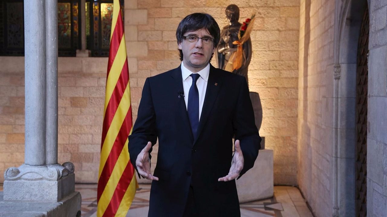 Puigdemont acusa a Rajoy de no querer recibirle "no para hablar del referéndum, sino de Cataluña y España"