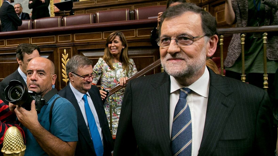 ¿Se juega Rajoy una moción de censura en las primarias del PSOE?