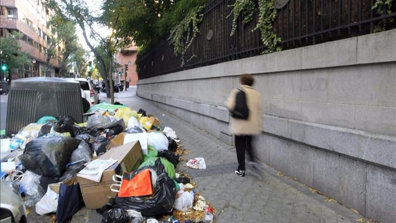 Madrid contratará a más de 1.000 personas para mejorar la limpieza de las calles