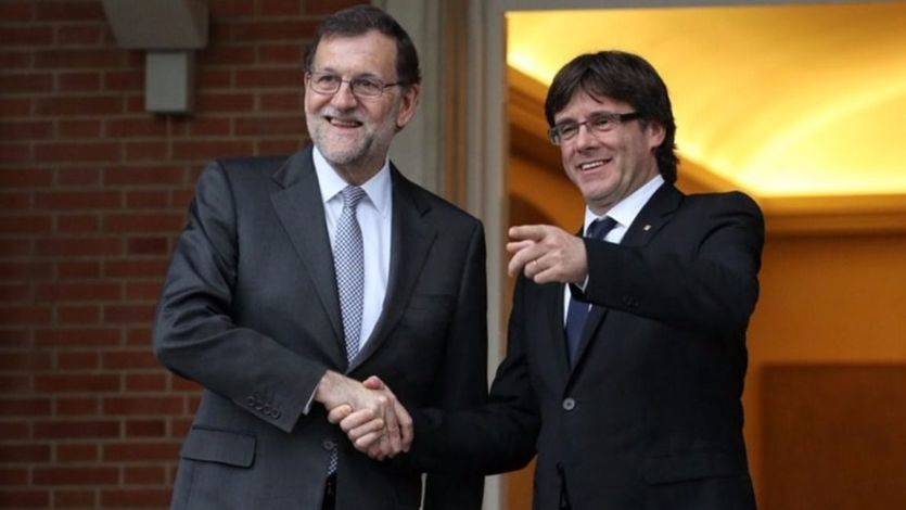 Todos 'mienten' para mantener el secreto: Puigdemont y Rajoy se vieron en Moncloa en enero