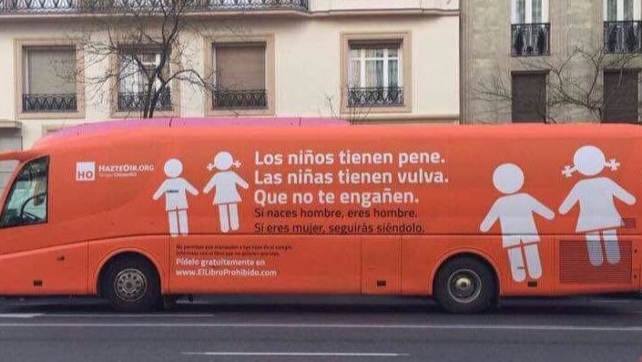 Autobús transfóbico de Hazte Oír
