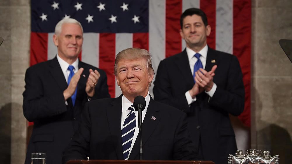 Trump pronuncia un primer discurso ante el Congreso lleno de tópicos de la ultraderecha xenófoba