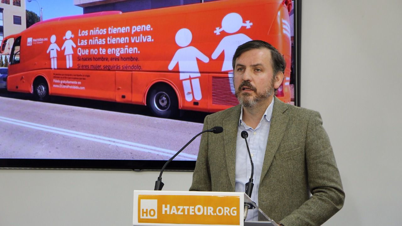Hazte Oír denunciará al Ayuntamiento de Madrid por retener el autobús