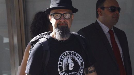 César Strawberry defiende así el autobús de 'HazteOir'
