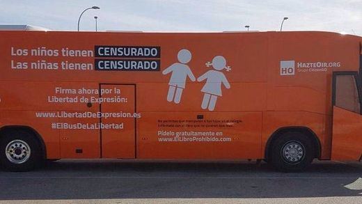 La Policía denuncia la versión 3.0 del autobús del horror de Hazte Oír