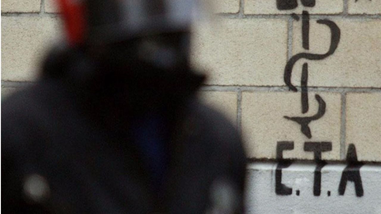 La Guardia Civil halla un zulo de ETA repleto de material explosivo