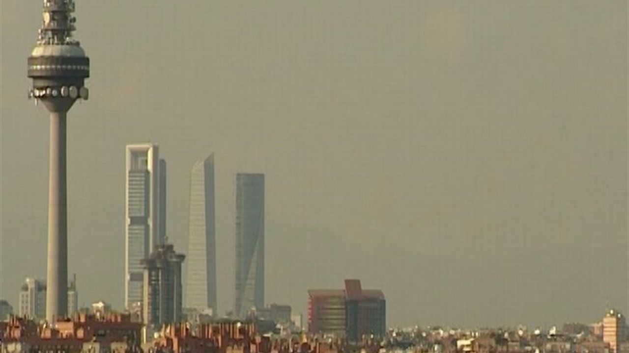 Madrid amplía el escenario de alta contaminación y este sábado prohíbe aparcar a no residentes