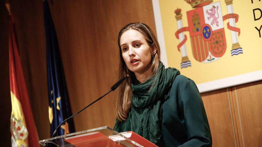 La diputada Melisa Rodríguez comparece en el Ministerio de Energía tras su reunión con Álvaro Nadal