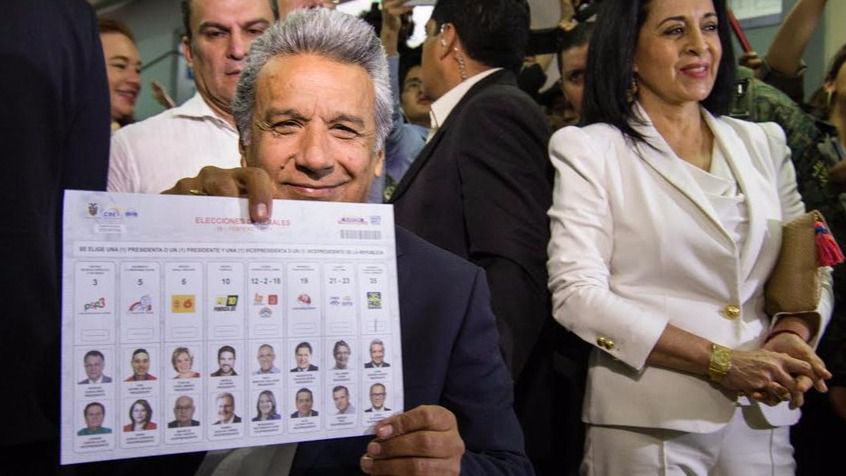 Polémica en las elecciones de Ecuador: el opositor Lasso denuncia fraude del oficialista Moreno