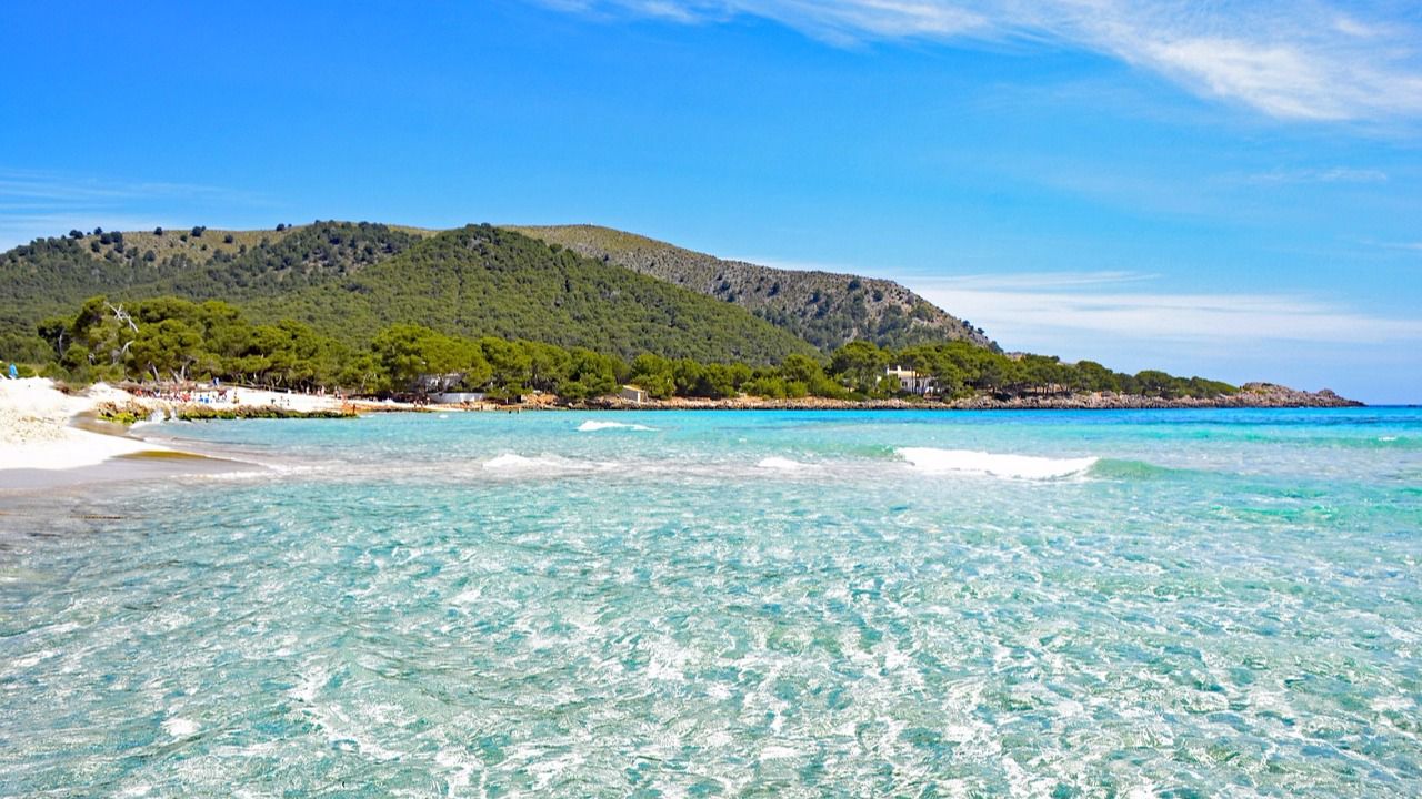 El 35,78% de los españoles que viajan en Semana Santa eligen un destino de playa