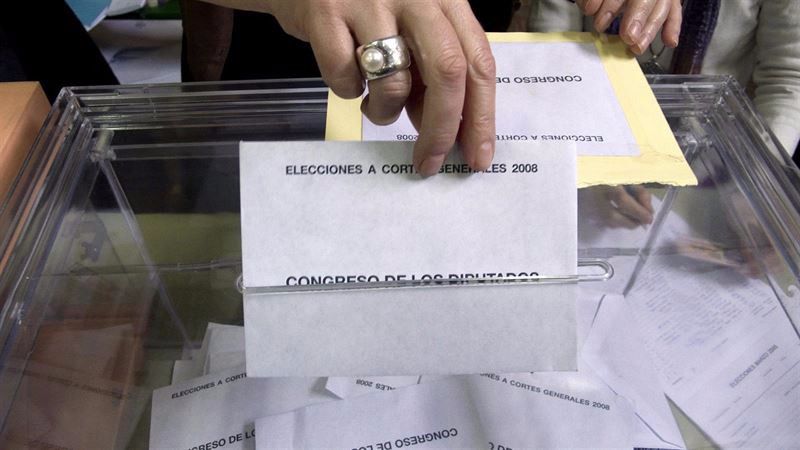 Sondeo electoral: el PSOE, muy cerca de disputar a Podemos el liderazgo de la oposición
