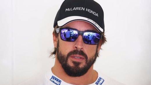 Alonso 'pasa' de su equipo de Fórmula 1 y se toma un fin de semana 'libre' con permiso de la escudería