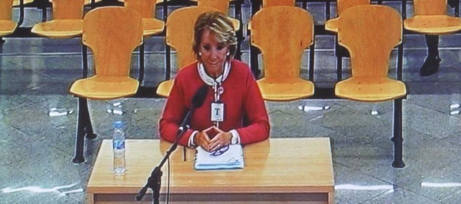Aguirre llora a la salida del tribunal: "Para mí, lo de Ignacio González sería muy lamentable"