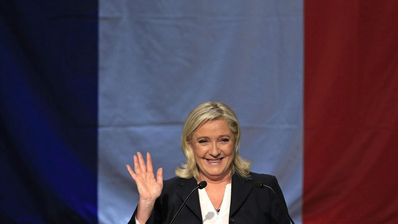 Francia celebra elecciones con un duro enfrentamiento político por "instrumentalizar" el atentado de París