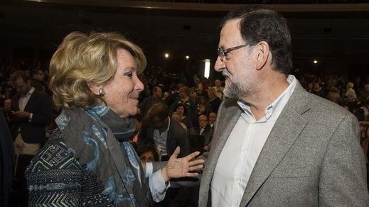 El PP mantiene el apoyo a Aguirre de cara a la galería, pero espera su dimisión