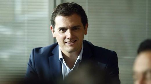 Rivera rechazará la moción de censura a Cifuentes en Madrid, propuesta por el PSOE