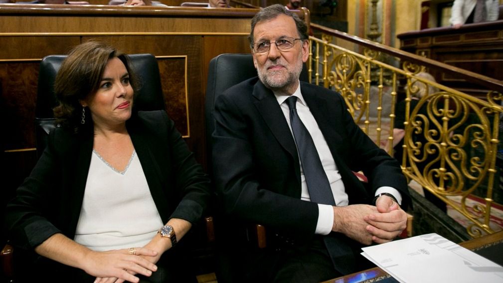 El Parlament pretende que Rajoy y Sáenz de Santamaría declaren por el escándalo de la 'operación Cataluña'