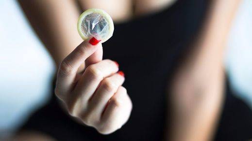 Stealthing: así es la nueva y peligrosa moda sexual en torno al condón