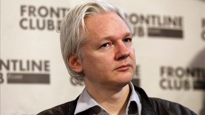 Assange queda libre... de la acusación de violación en Suecia pero sigue 'preso' en Londres