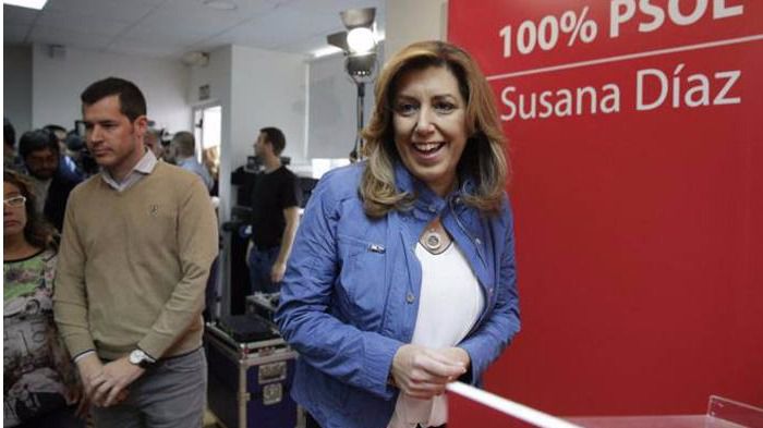 Susana Díaz se olvida del laicismo y de los privilegios de la Iglesia Católica