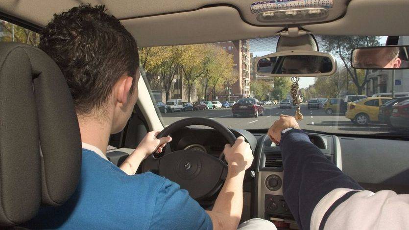 Zoido quiere atar en corto a los conductores noveles con más restricciones de tráfico
