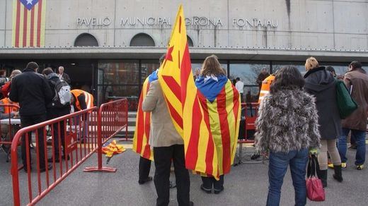 Los catalanes, en contra de los planes de sus dirigentes políticos para una independencia no negociada