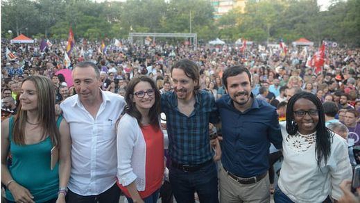 Compromís propone a Podemos un 'plan B' para retrasar la moción de censura e intentar sumar al PSOE
