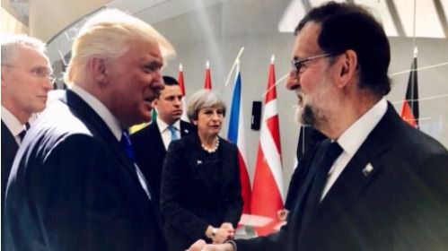 Rajoy aprovecha la cumbre de la OTAN para renovar su ‘álbum’ de fotos