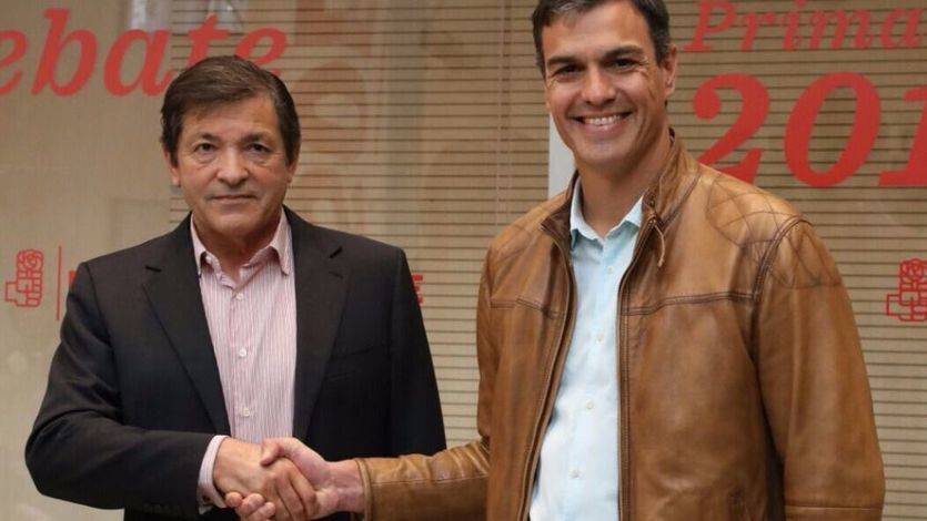 Sánchez intenta convencer a la gestora del PSOE de que no vote 'no' en el 'impeachment' contra Rajoy