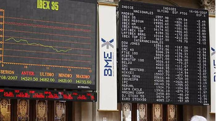 El Ibex 35 comienza la semana con ligeros descensos