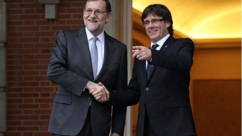 Puigdemont da una inesperada marcha atrás: ahora sí acepta la oferta de Rajoy de acudir al Congreso a explicar su plan soberanista