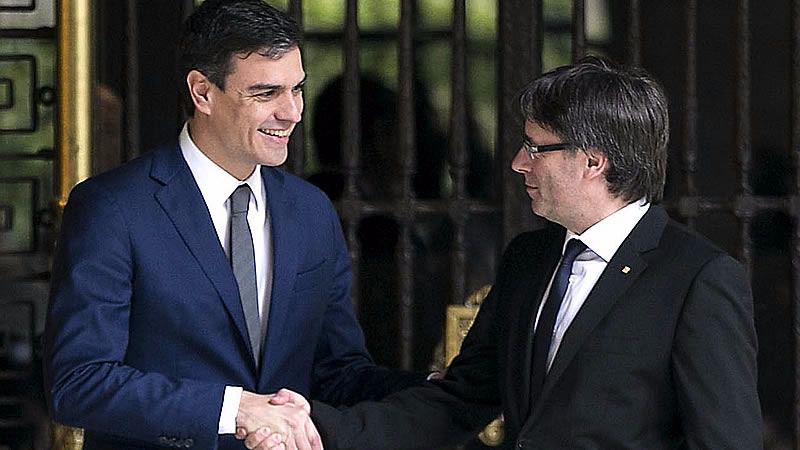 Sánchez rescata el debate sobre una reforma de la Constitución para ofrecerle a Cataluña