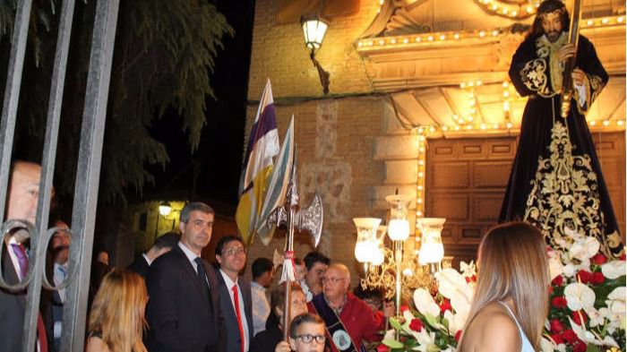 El presidente de la Diputación de Toledo participó en la procesión del Cristo de las Aguas de Nambroca