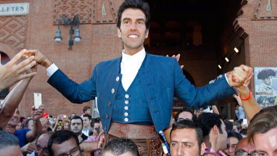 Sergio Galán sale a hombros de Las Ventas