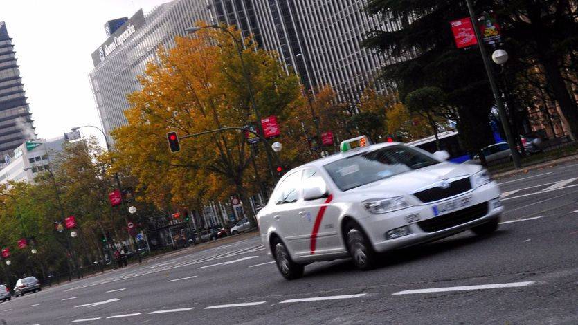 Los taxis de Madrid desconvocan su huelga tras el compromiso de ayuda del Ayuntamiento