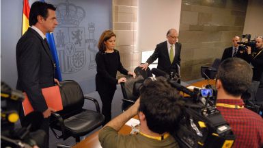 El ex ministro Soria termina de escribir un explosivo libro que hace temblar a Montoro