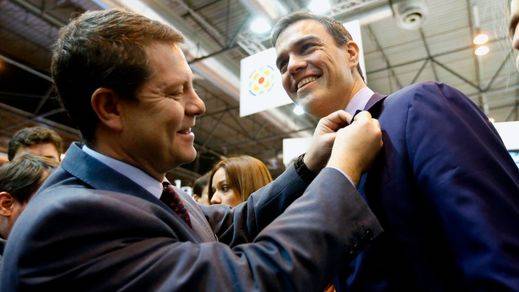 El 'nuevo' PSOE de Pedro Sánchez autorizó al 'susanista' García-Page a ofrecer a Podemos entrar en el Gobierno de Castilla-La Mancha