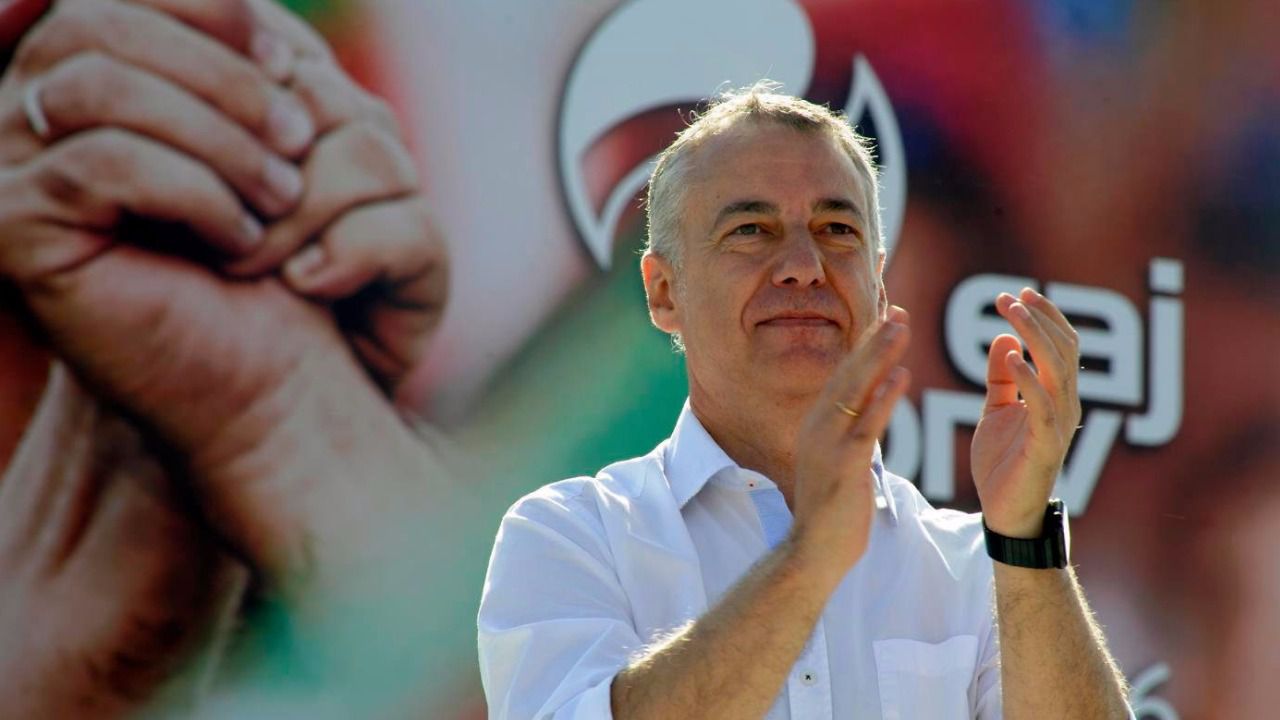 El PNV vuelve a ser llave necesaria: Sánchez le pide apoyar su reforma constitucional