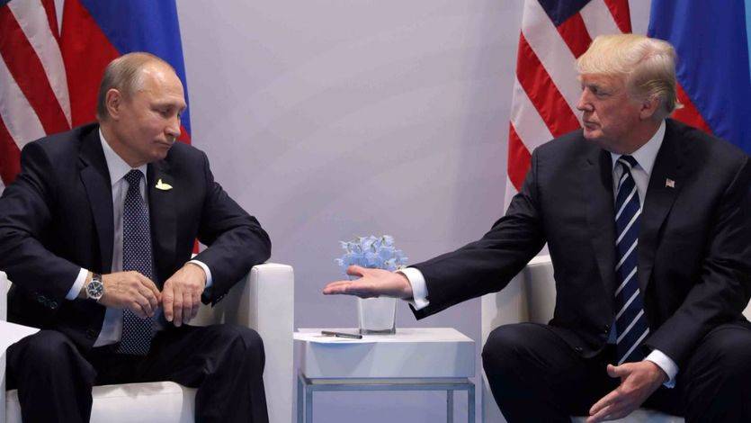 ¿Se reunieron Trump y Putin a escondidas en el baño?