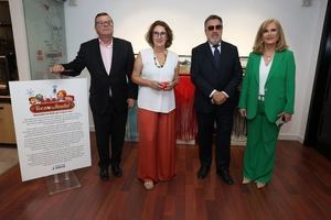 La ONCE recuerda a Constantino Mediavilla en su exposición 'Toca la radio'